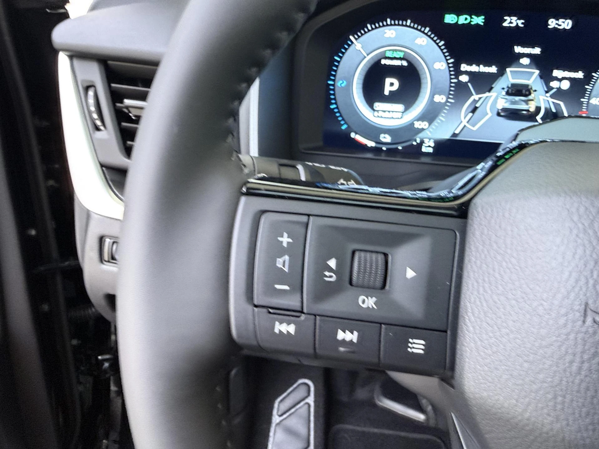 Nissan-QASHQAI-image-11