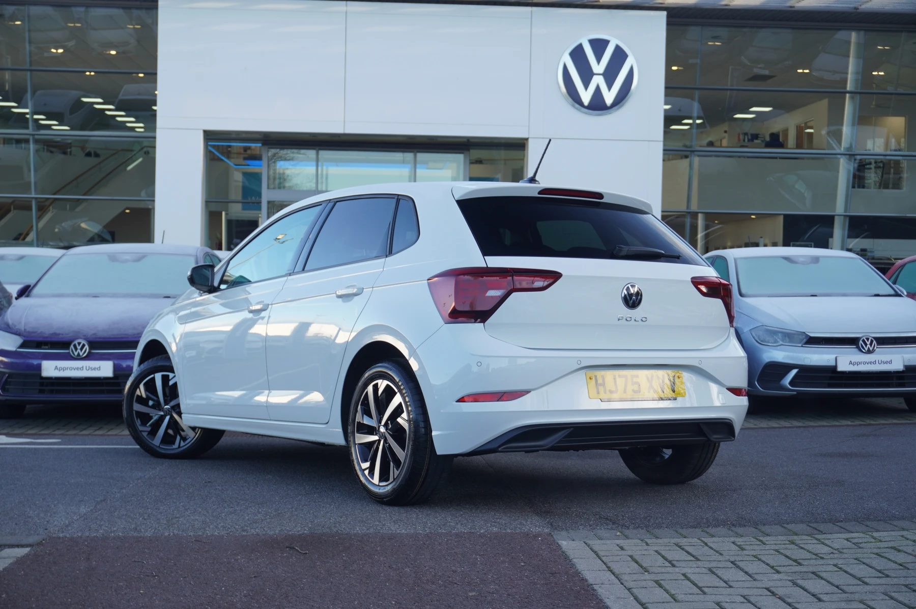 Volkswagen-Polo-image-2