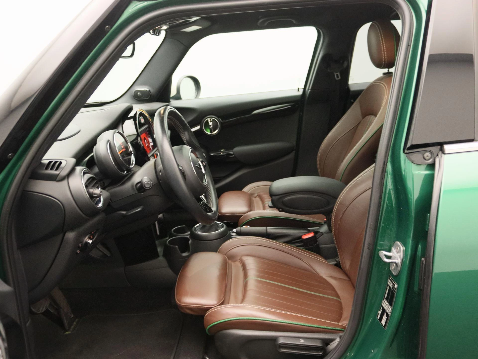 MINI-Cooper-image-9