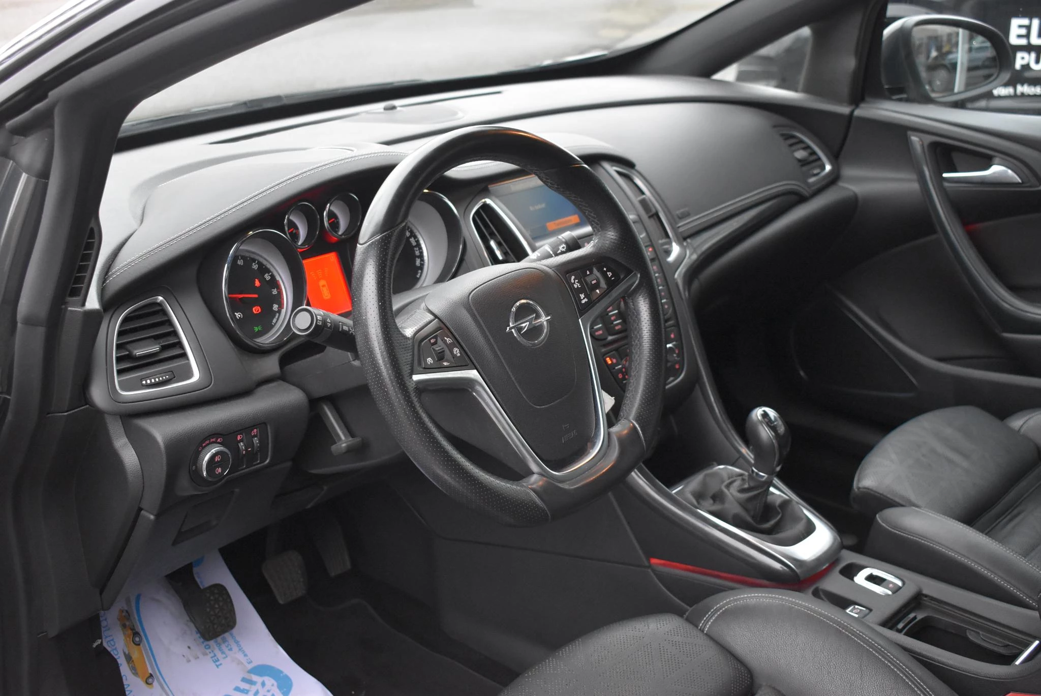 Opel-Cascada-image-11