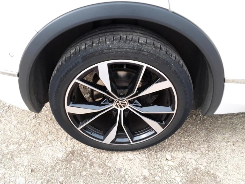 Volkswagen-Tiguan-image-4
