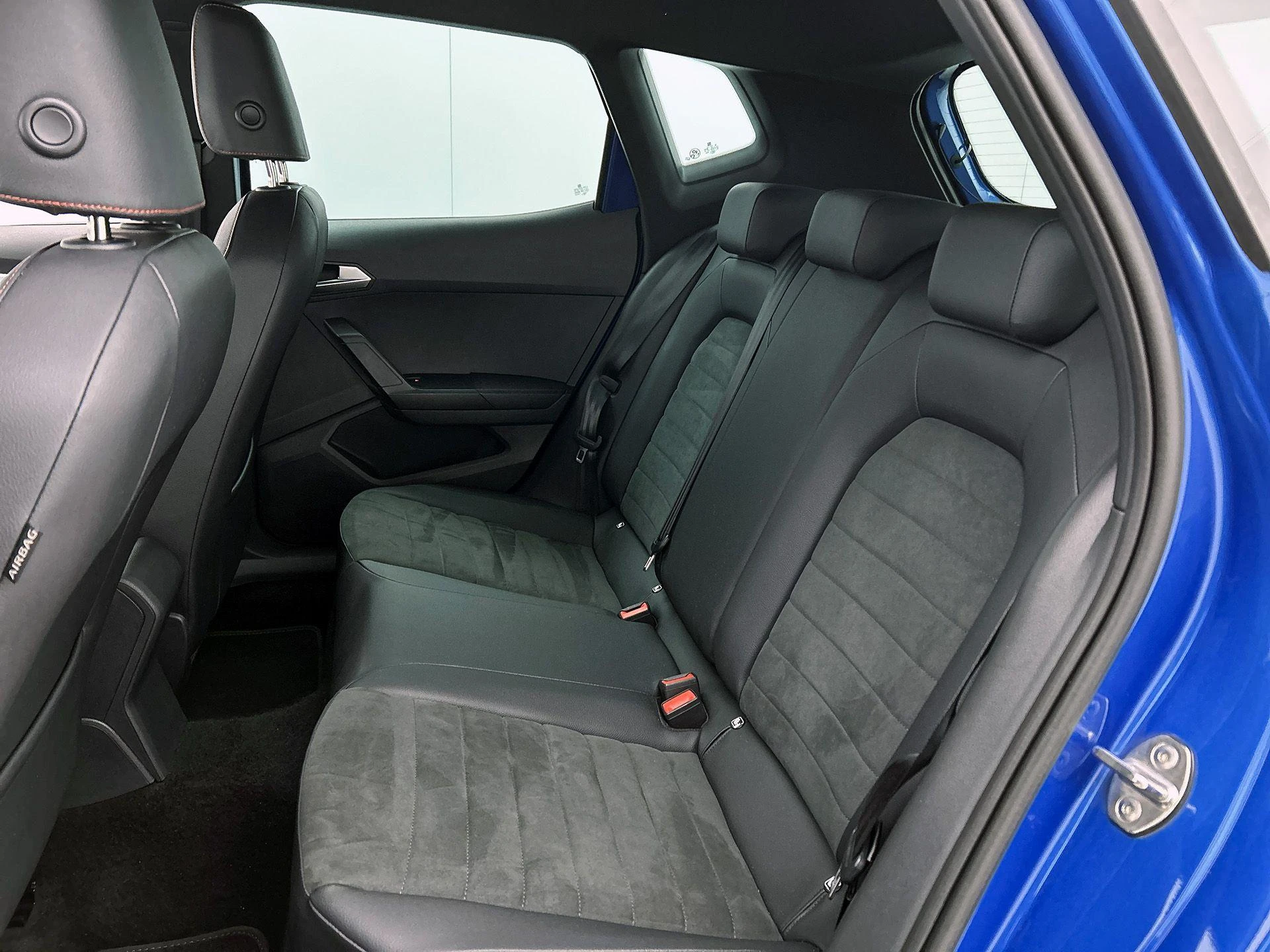 SEAT-Arona-image-26