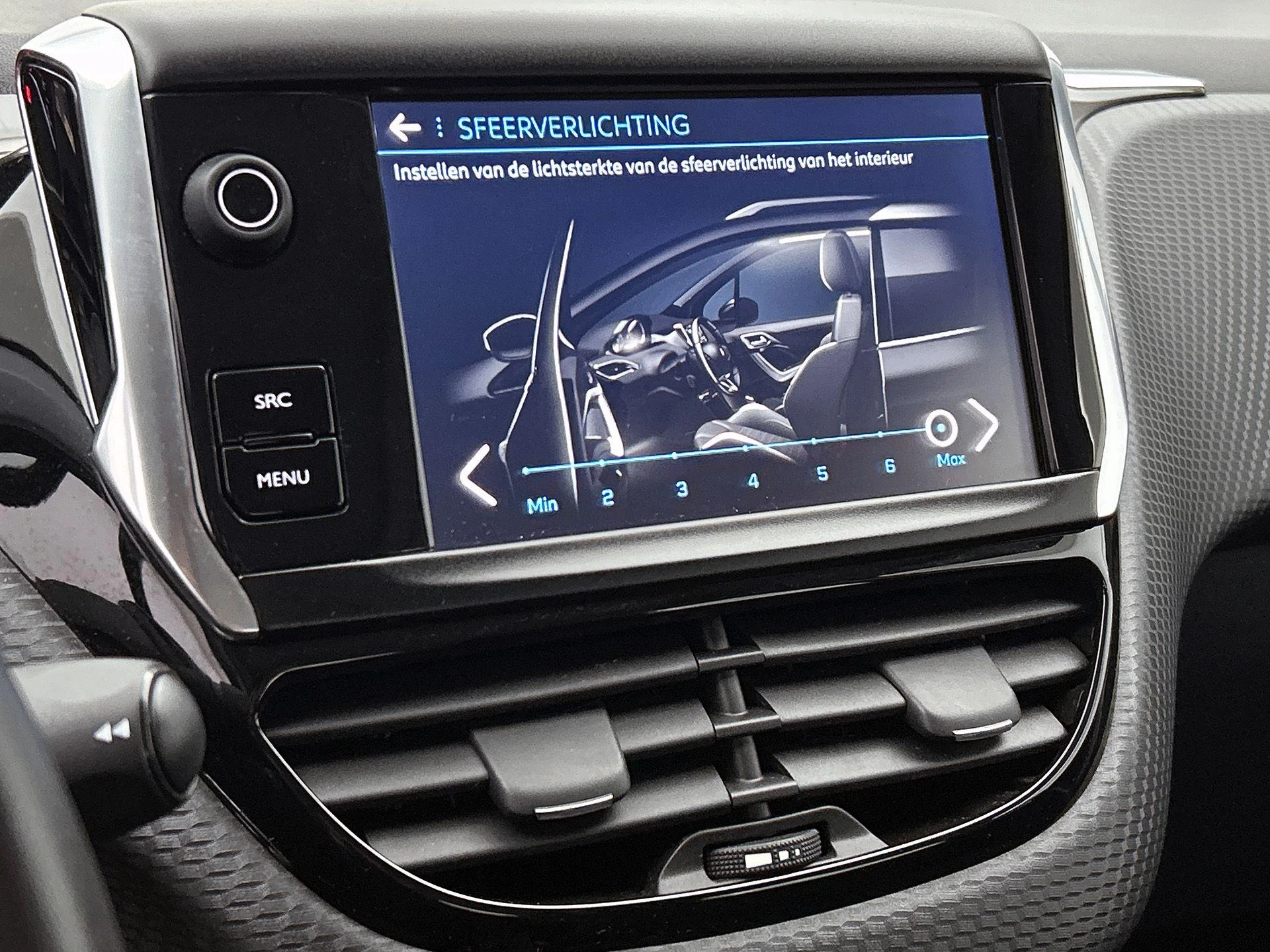 Peugeot-2008-image-28