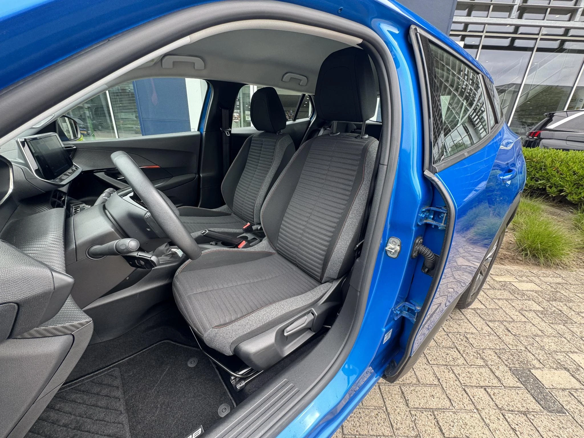 Peugeot-2008-image-16