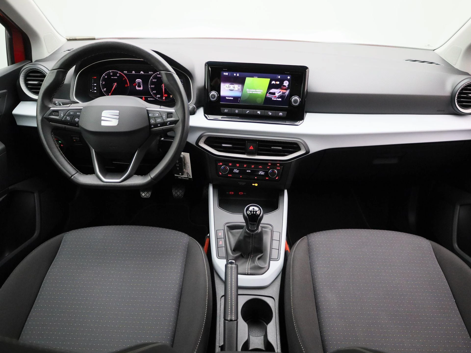 SEAT-Arona-image-8