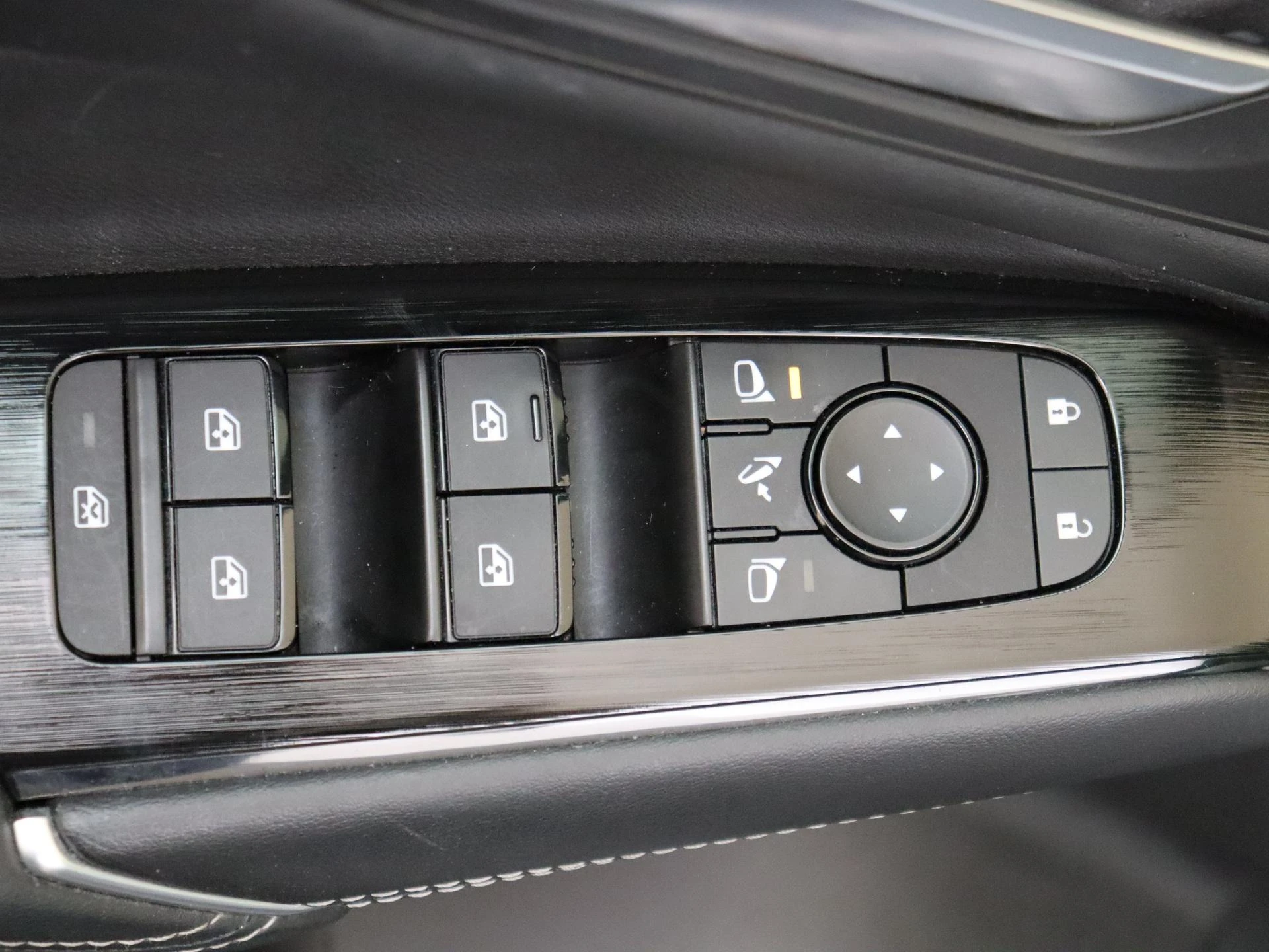 Nissan-QASHQAI-image-24