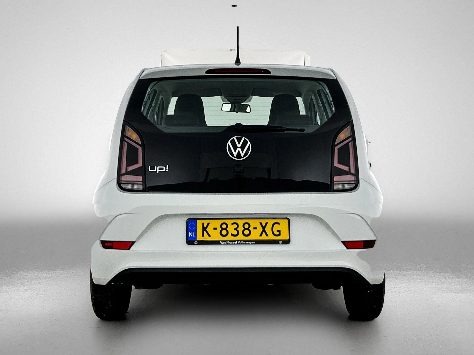Volkswagen-up!-image-2