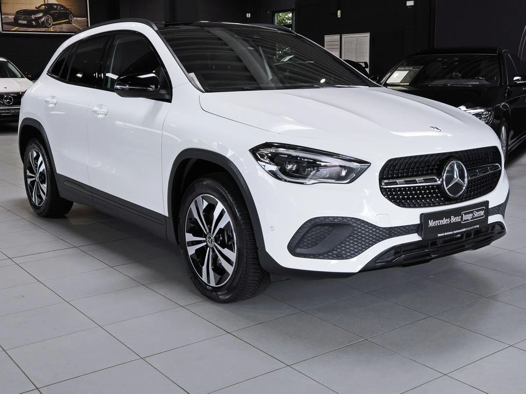 Mercedes-Benz-GLA 250-image-4