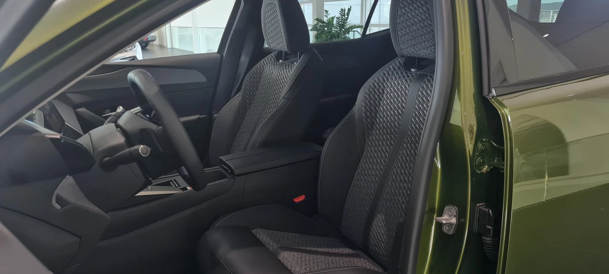 Peugeot-408-image-11