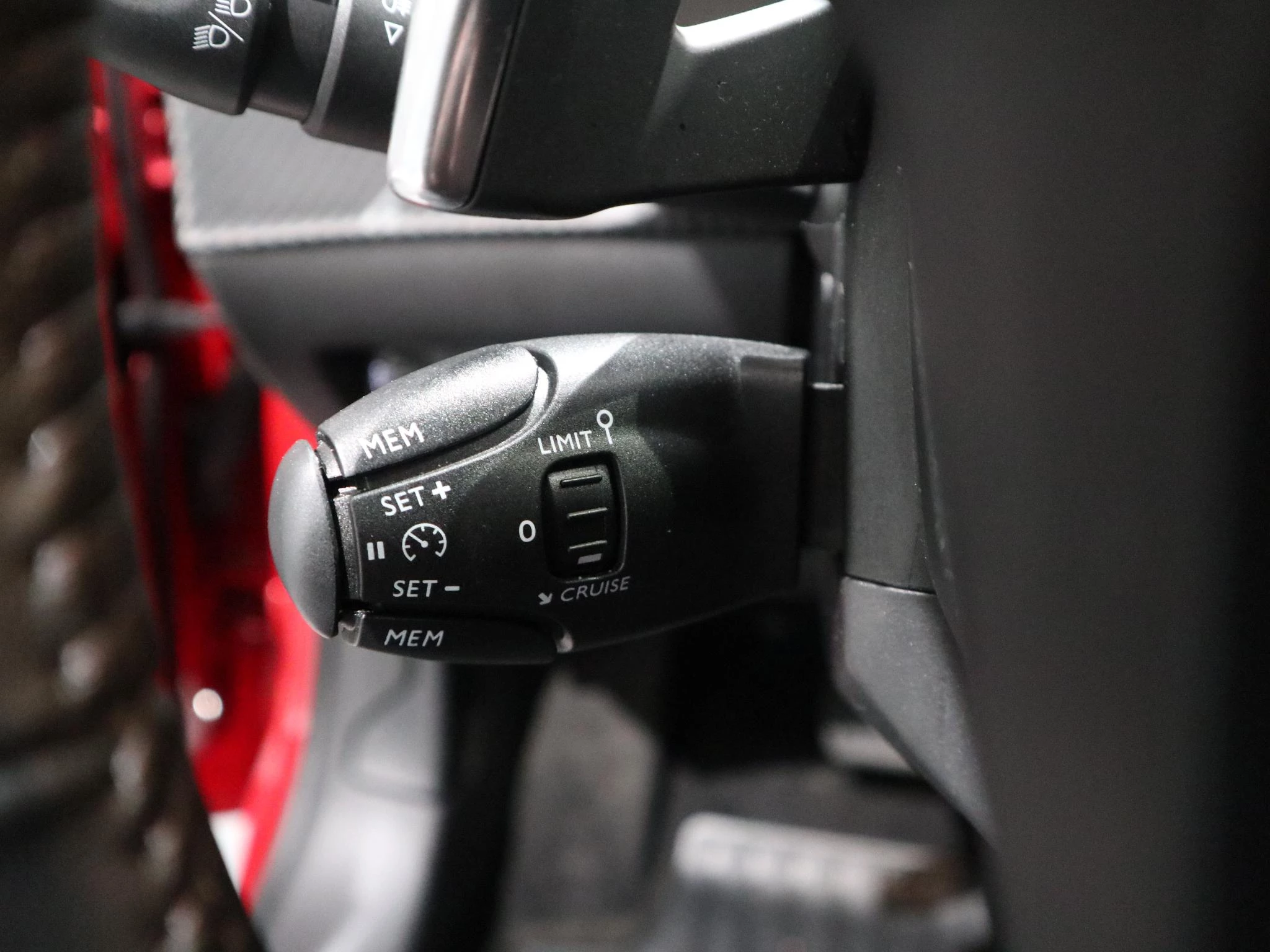 Peugeot-208-image-19