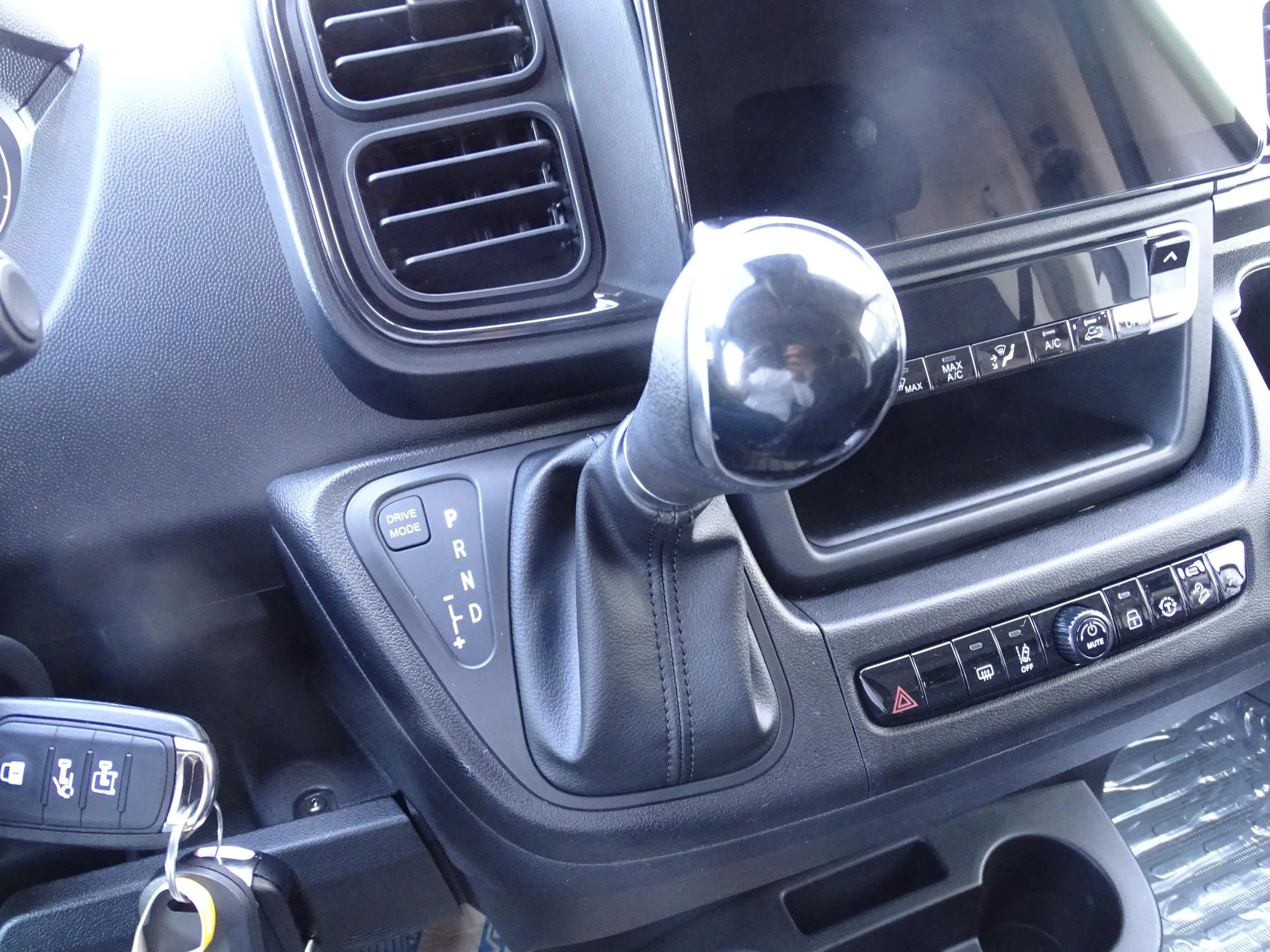 Peugeot-Boxer-image-10