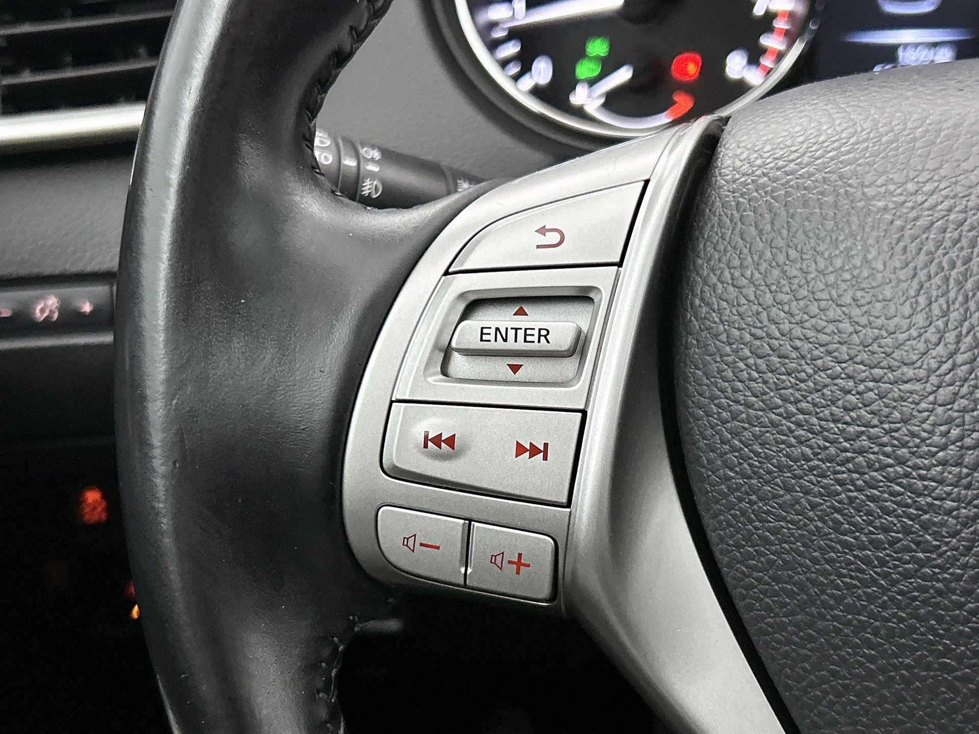 Nissan-QASHQAI-image-31