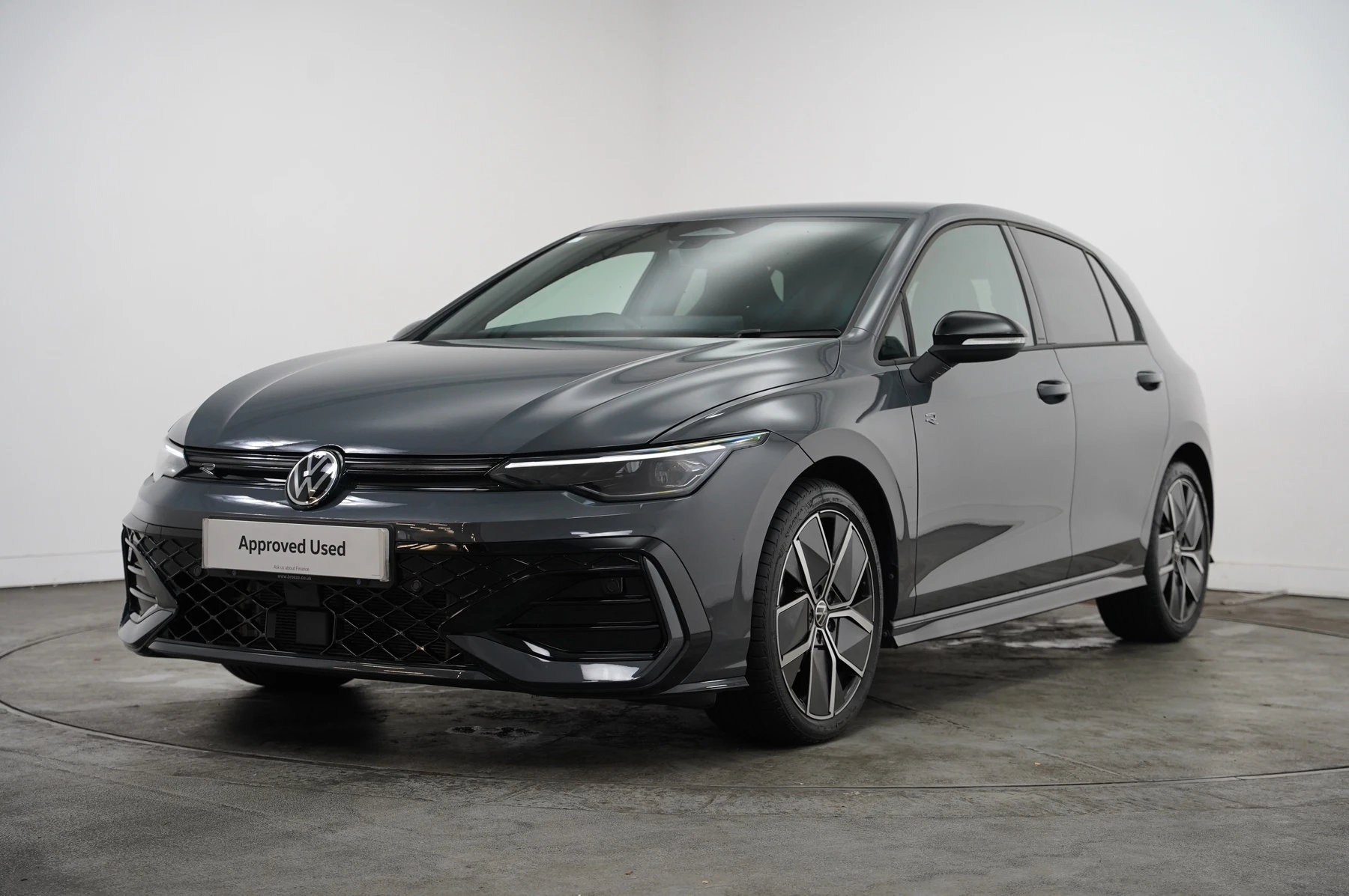 Volkswagen-Golf-image-37