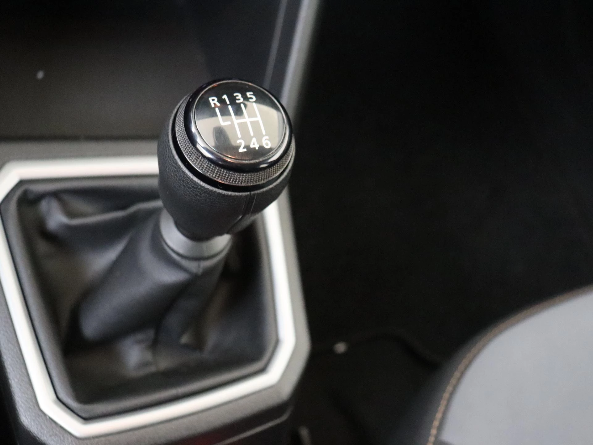 Dacia-Sandero Stepway-image-14