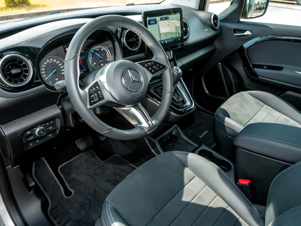 Mercedes-Benz-EQT 200-image-7