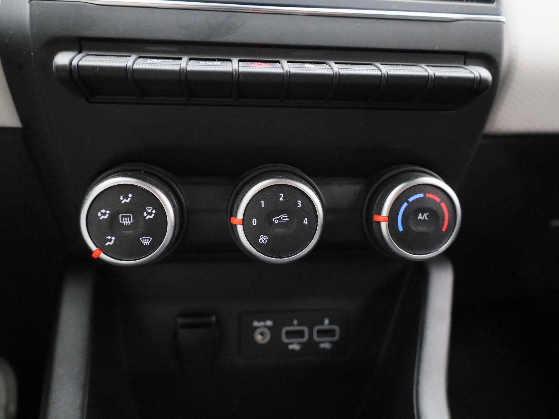 Renault-Clio-image-21