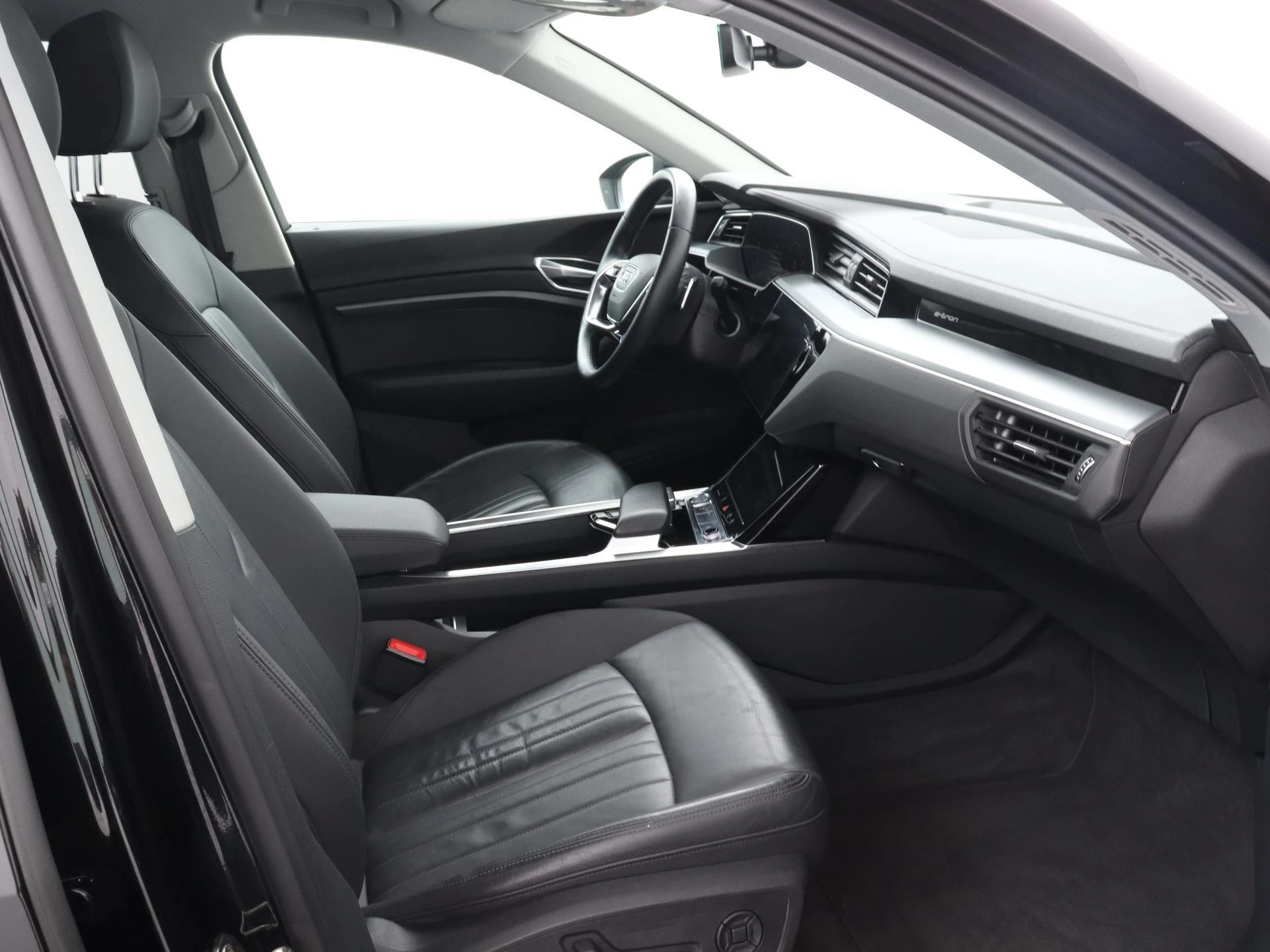 Audi-e-tron-image-15