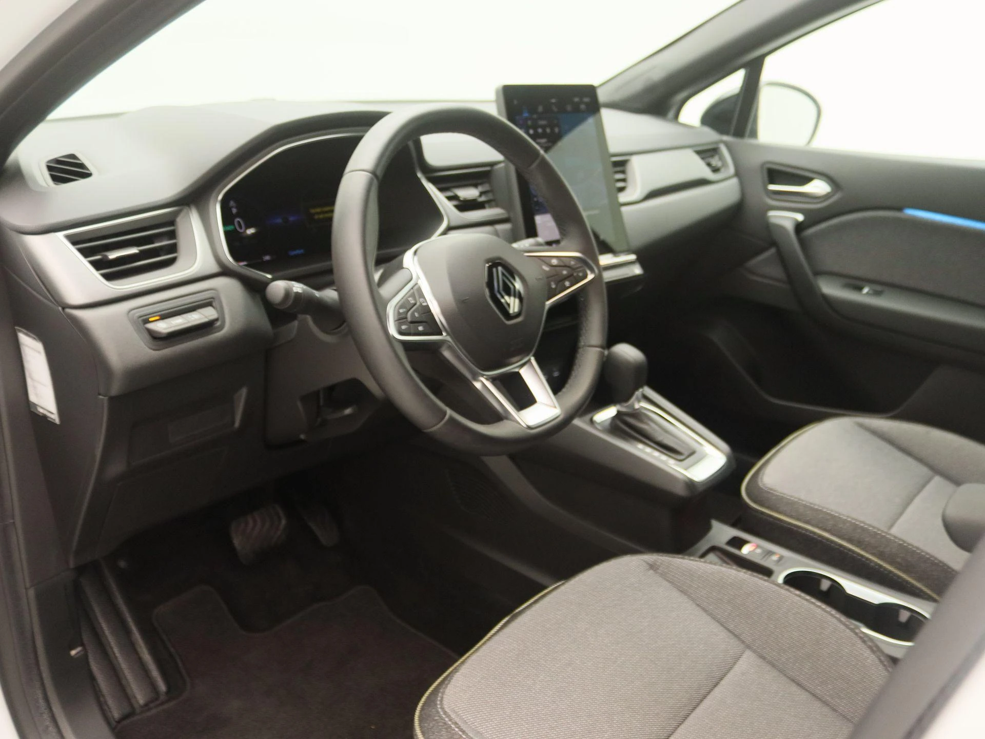 Renault-Captur-image-21