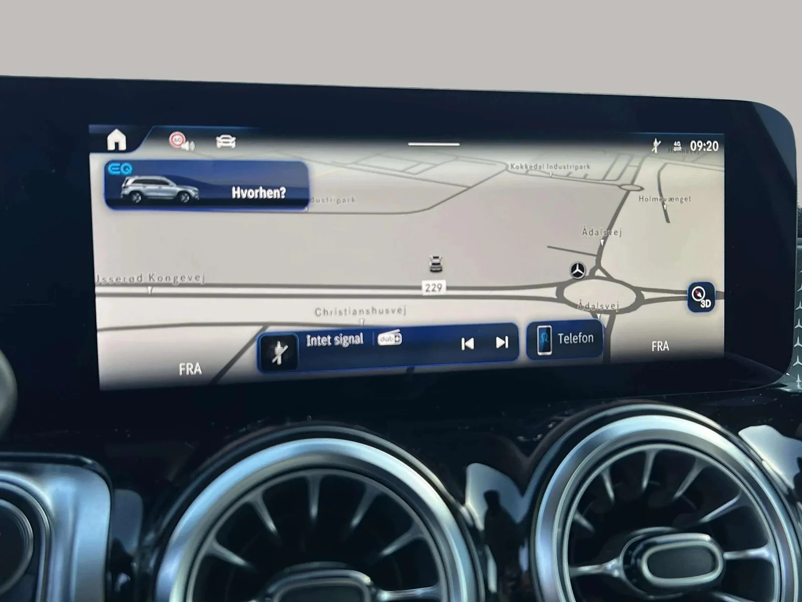 Mercedes-Benz-EQB-image-13