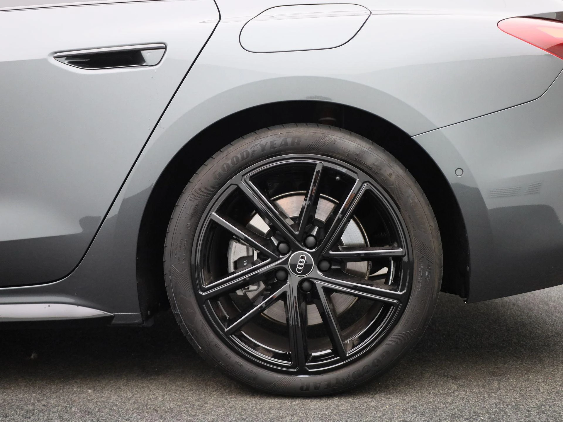 Audi A5 Avant 2.0 e-hybrid quattro S edition