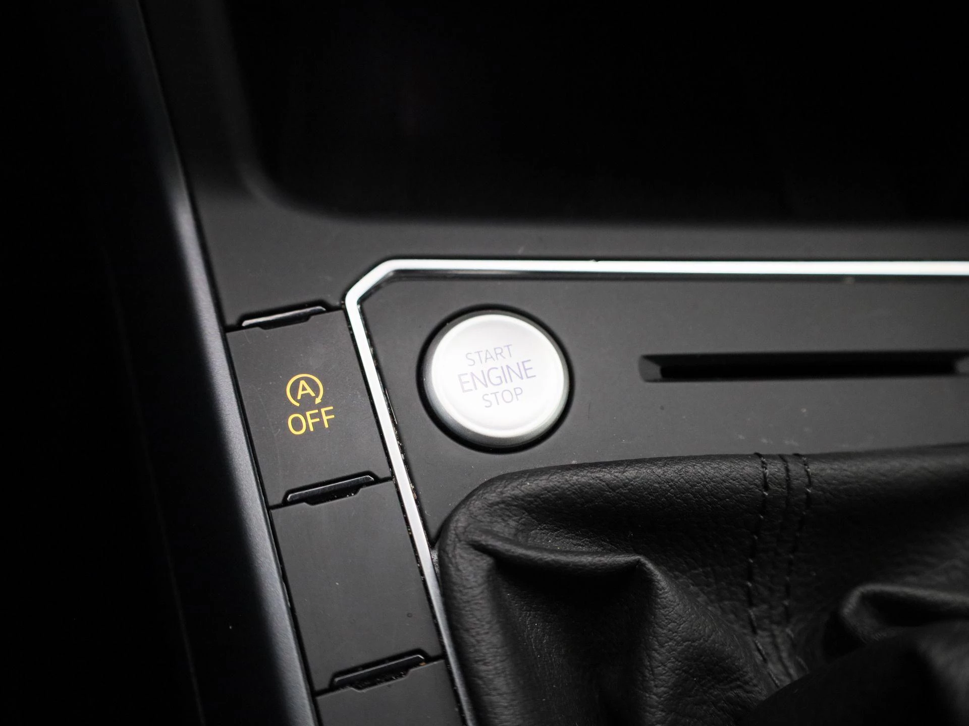Volkswagen-Polo-image-26