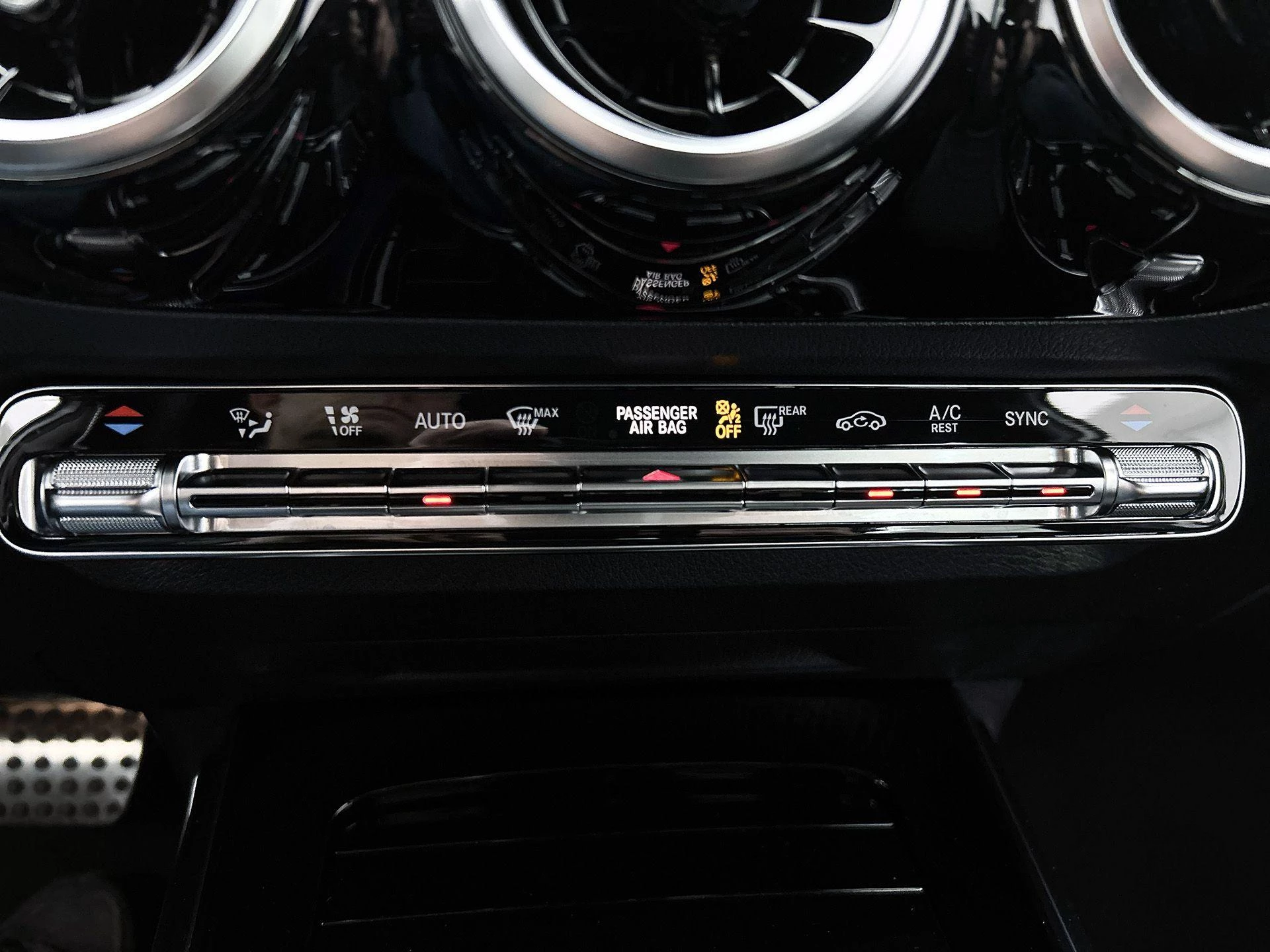 Mercedes-Benz-B-Klasse-image-26