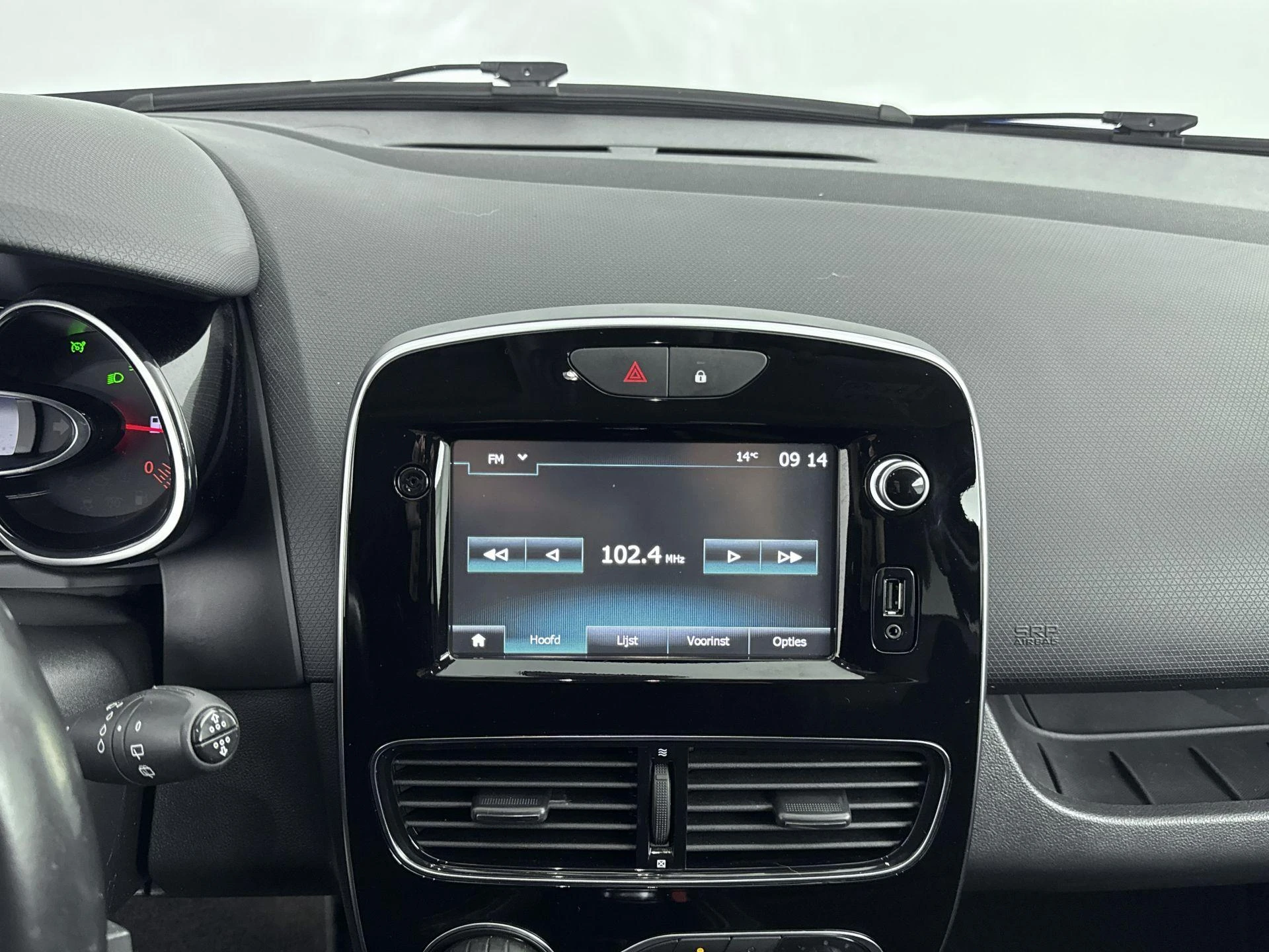 Renault-Clio-image-6