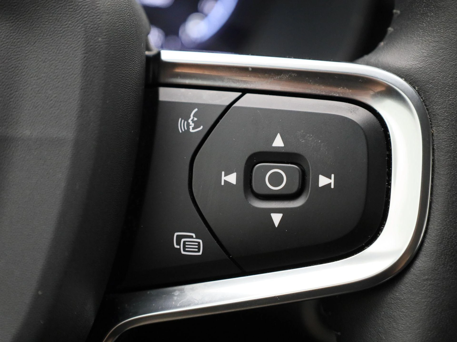 Volvo-XC40-image-29