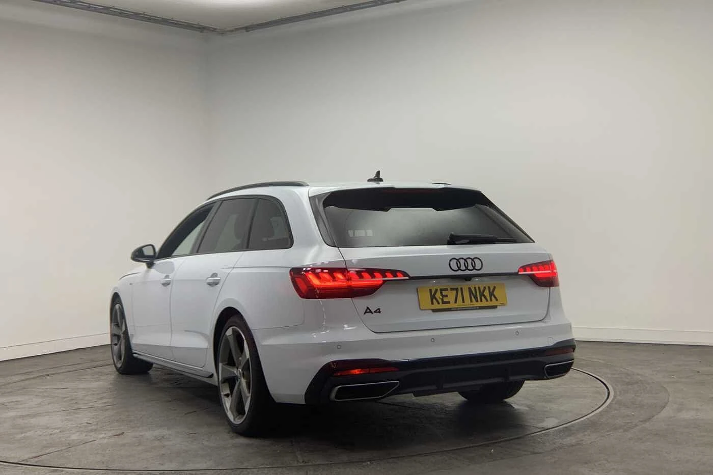 Audi-A4-image-2