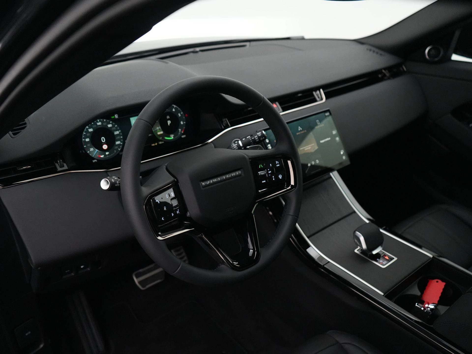Land Rover-Range Rover Evoque-image-12