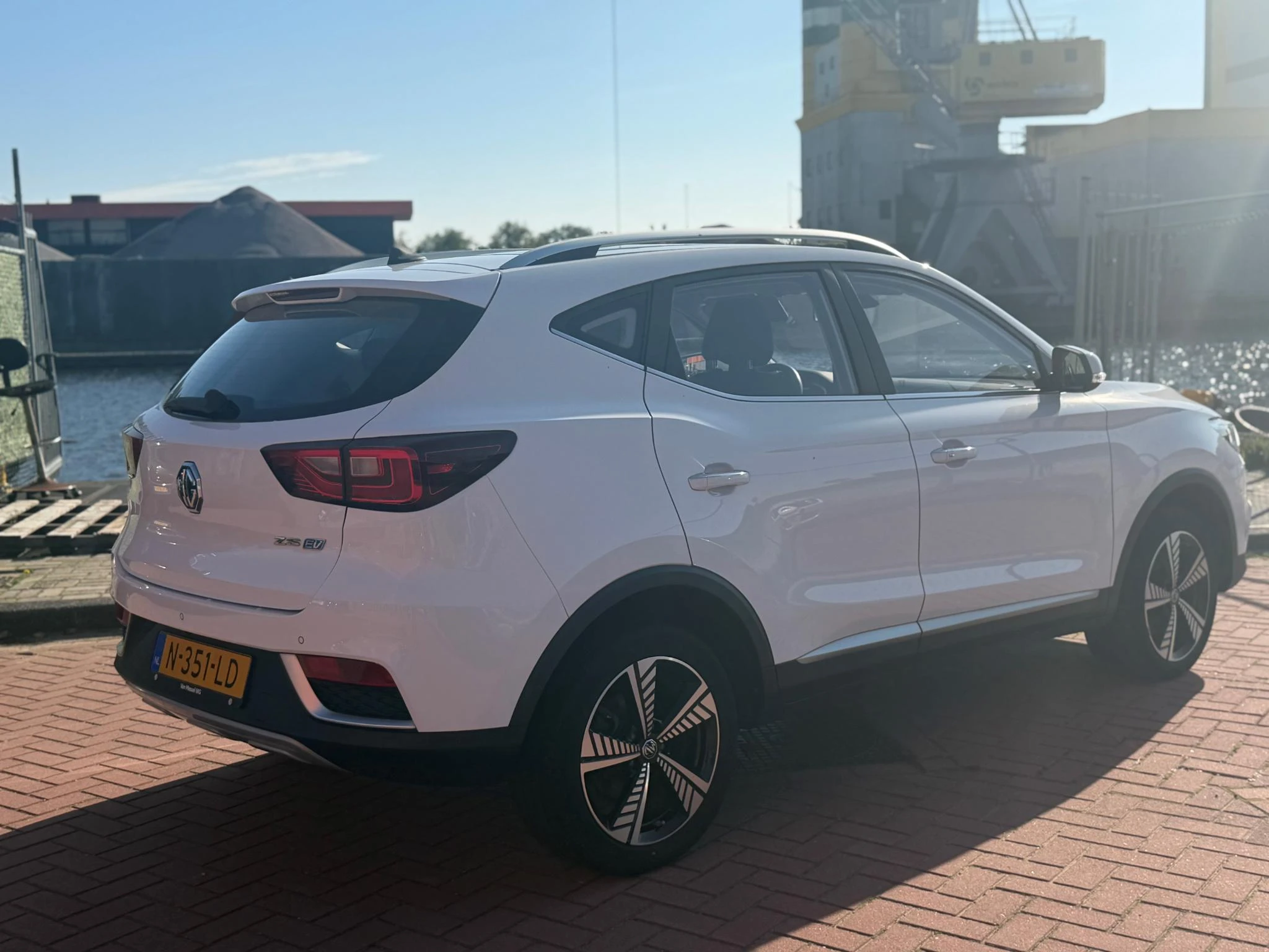 MG-ZS EV-image-5
