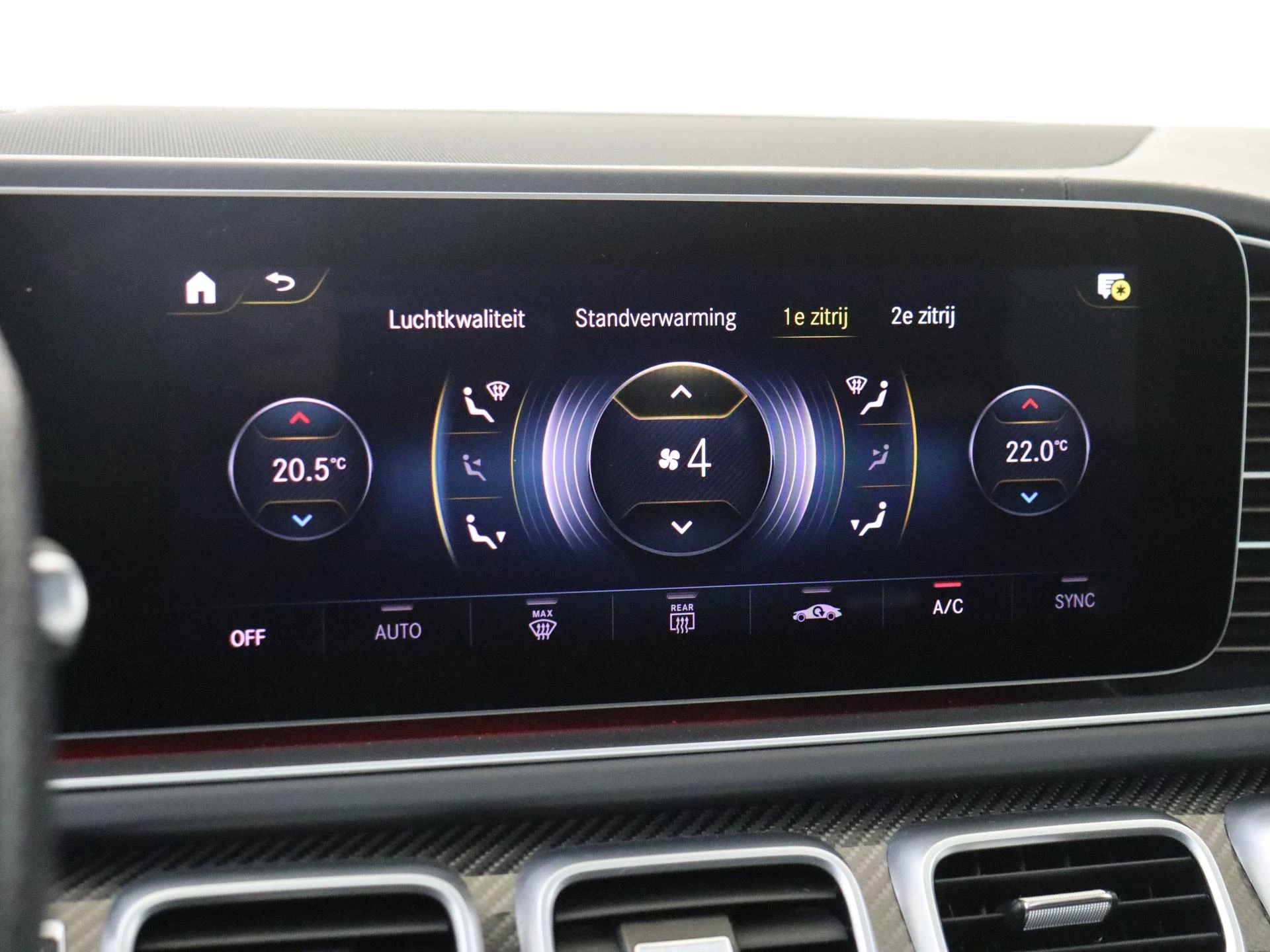 Mercedes-Benz-GLE-image-26