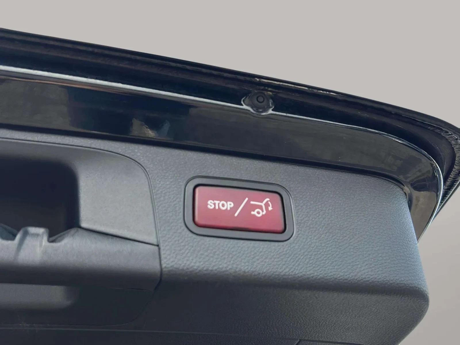 Mercedes-Benz-GLC-image-21