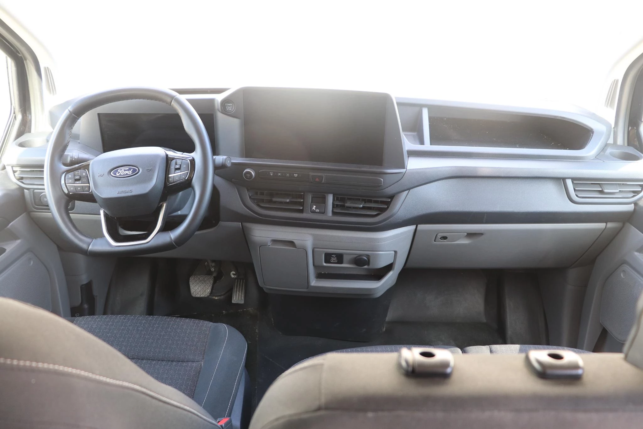 Ford-Transit Custom-image-6