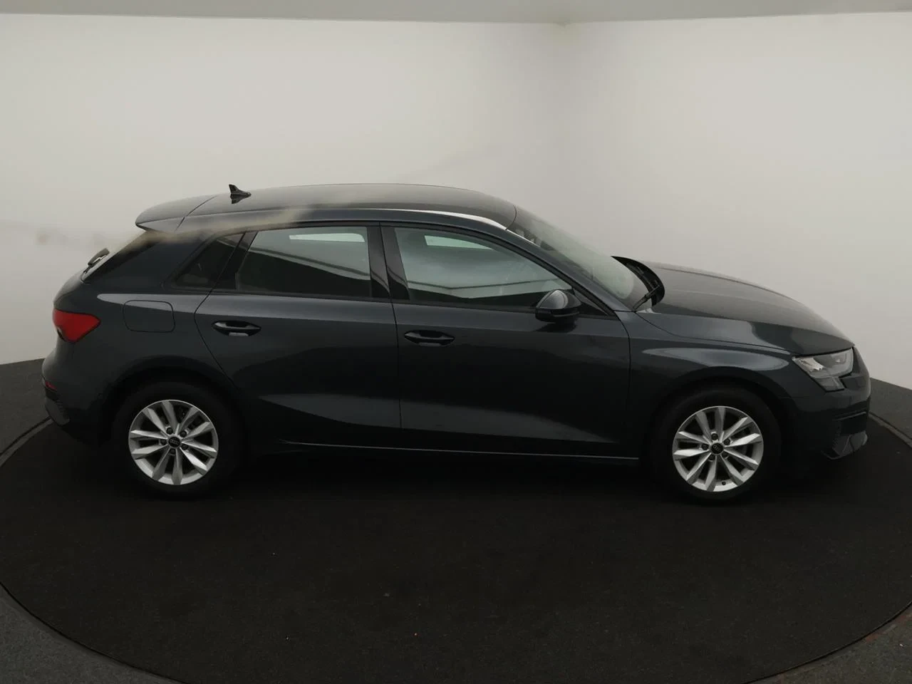 Audi A3 Sportback Audi A3 Sportback 30TFSI 110PK *AUTOMAAT*VIRTUAL COCKPIT*PDC*CRUISE*LEDER*NAVI*APP-CONNECT*KEYLESS GO*...*
