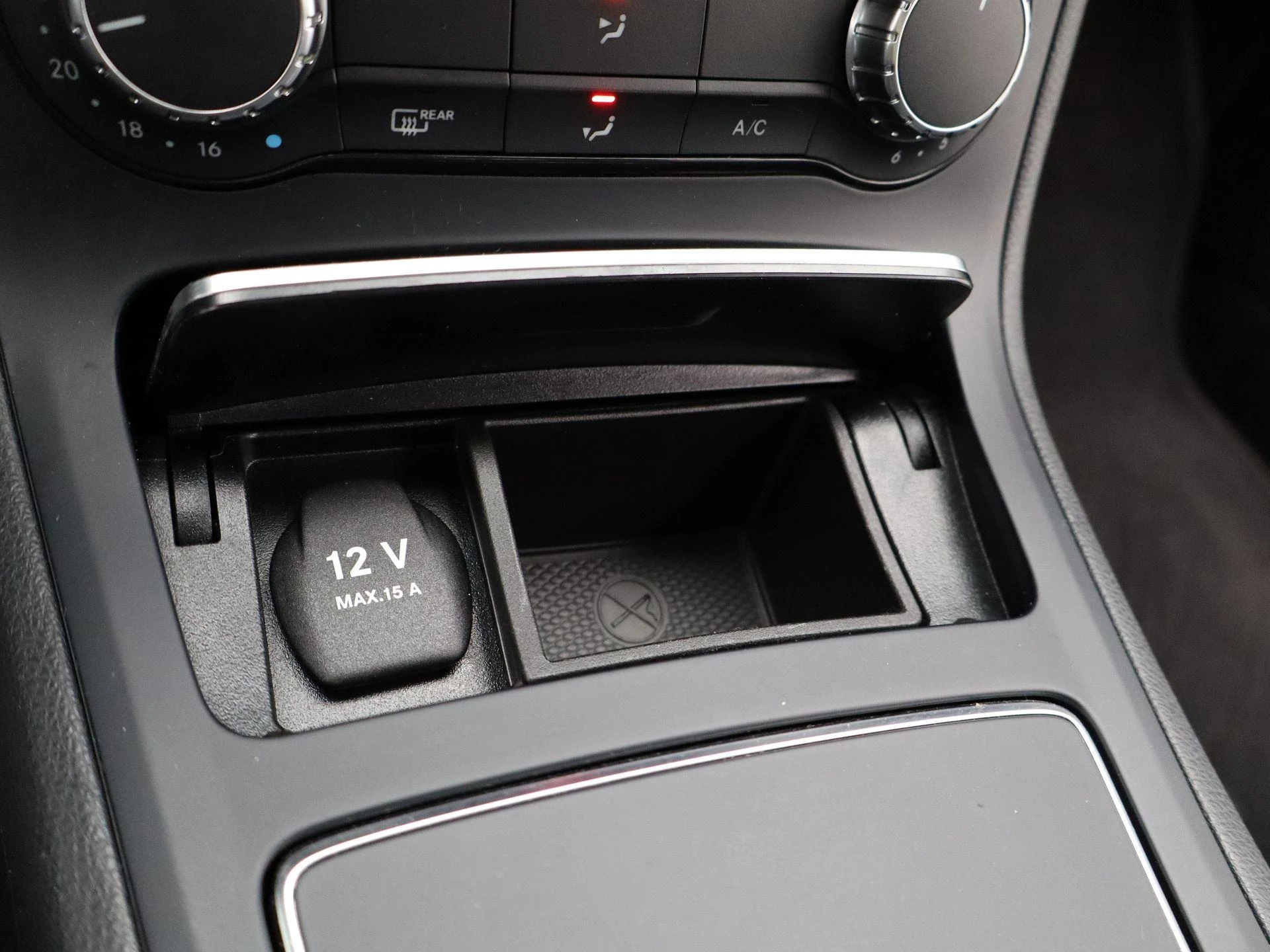 Mercedes-Benz-B-Klasse-image-22