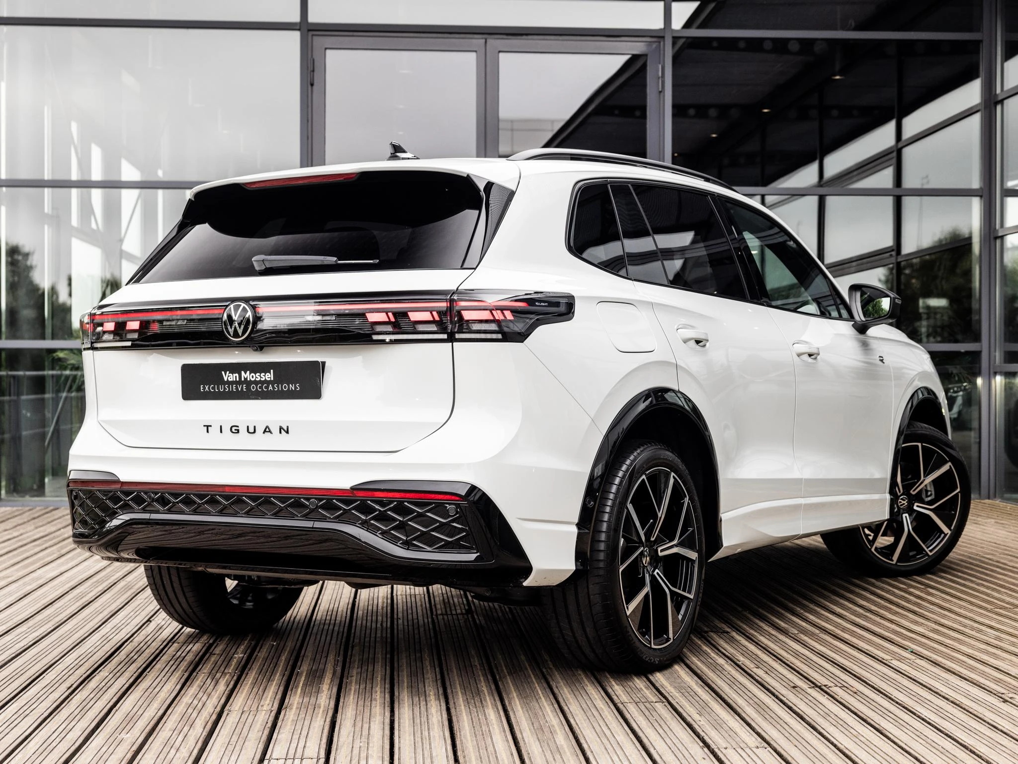 Volkswagen-Tiguan-image-5