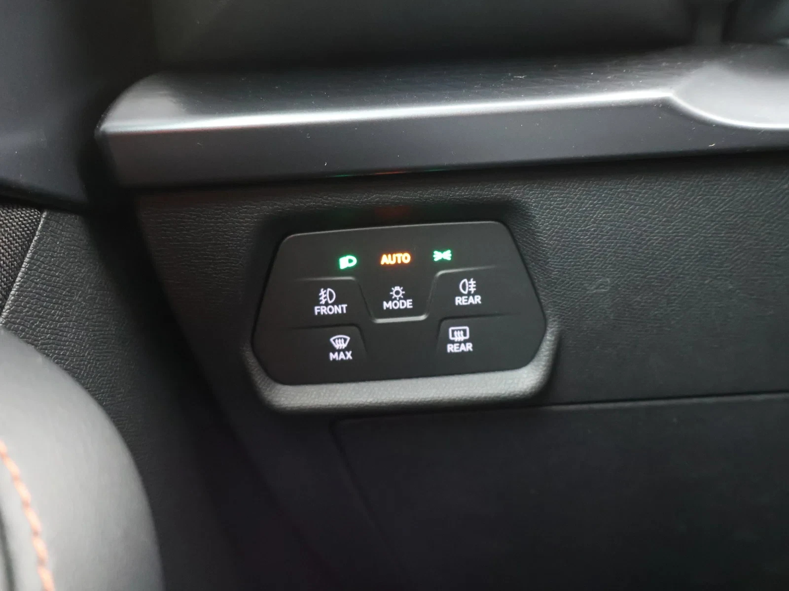 CUPRA Leon Sportstourer ST Leon Break Business 1.5eTSI 150pk *AUTOMAAT*NAVI*APP CONNECT*FULL LED*DEMO*