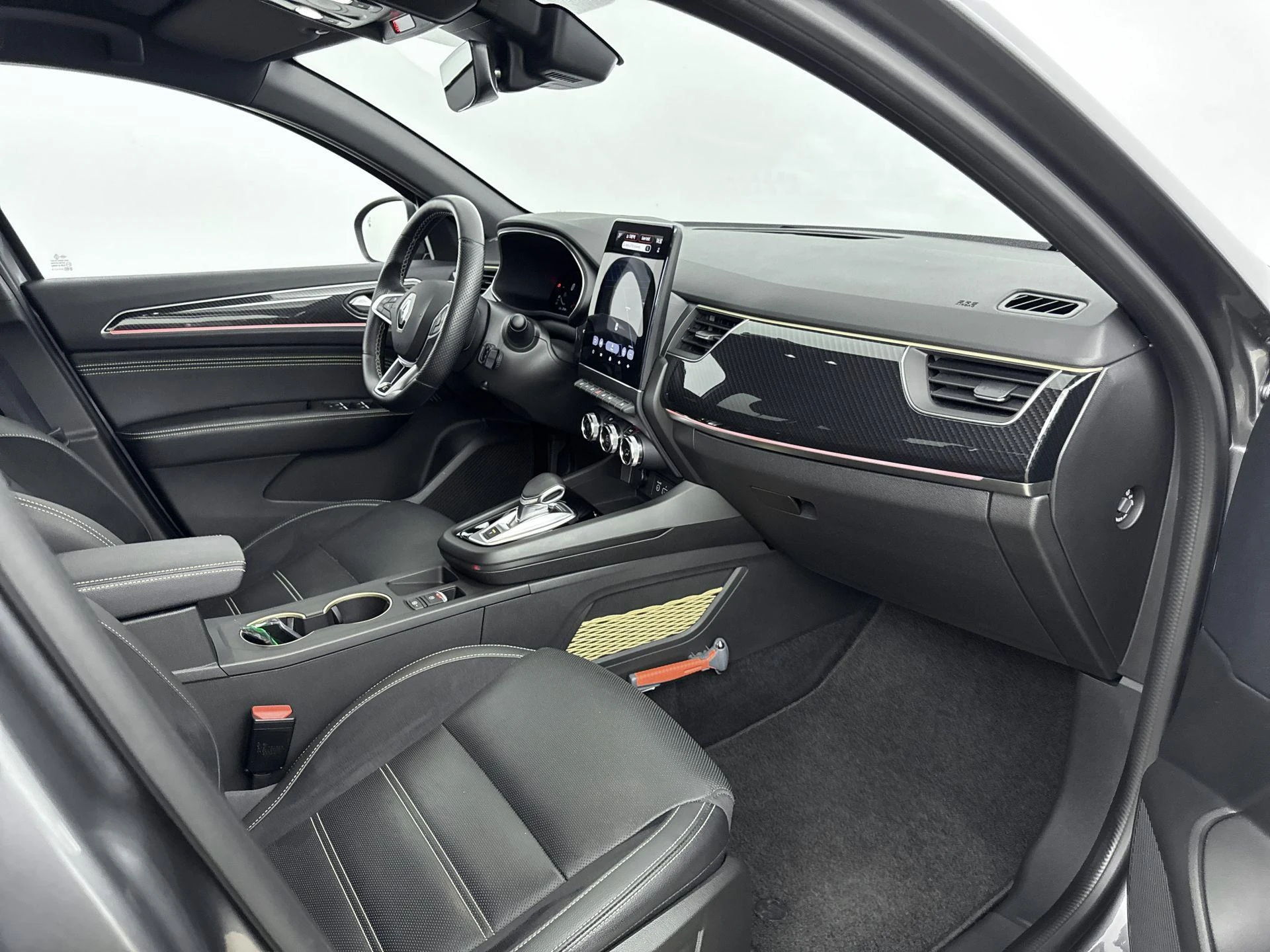 Renault-Arkana-image-16