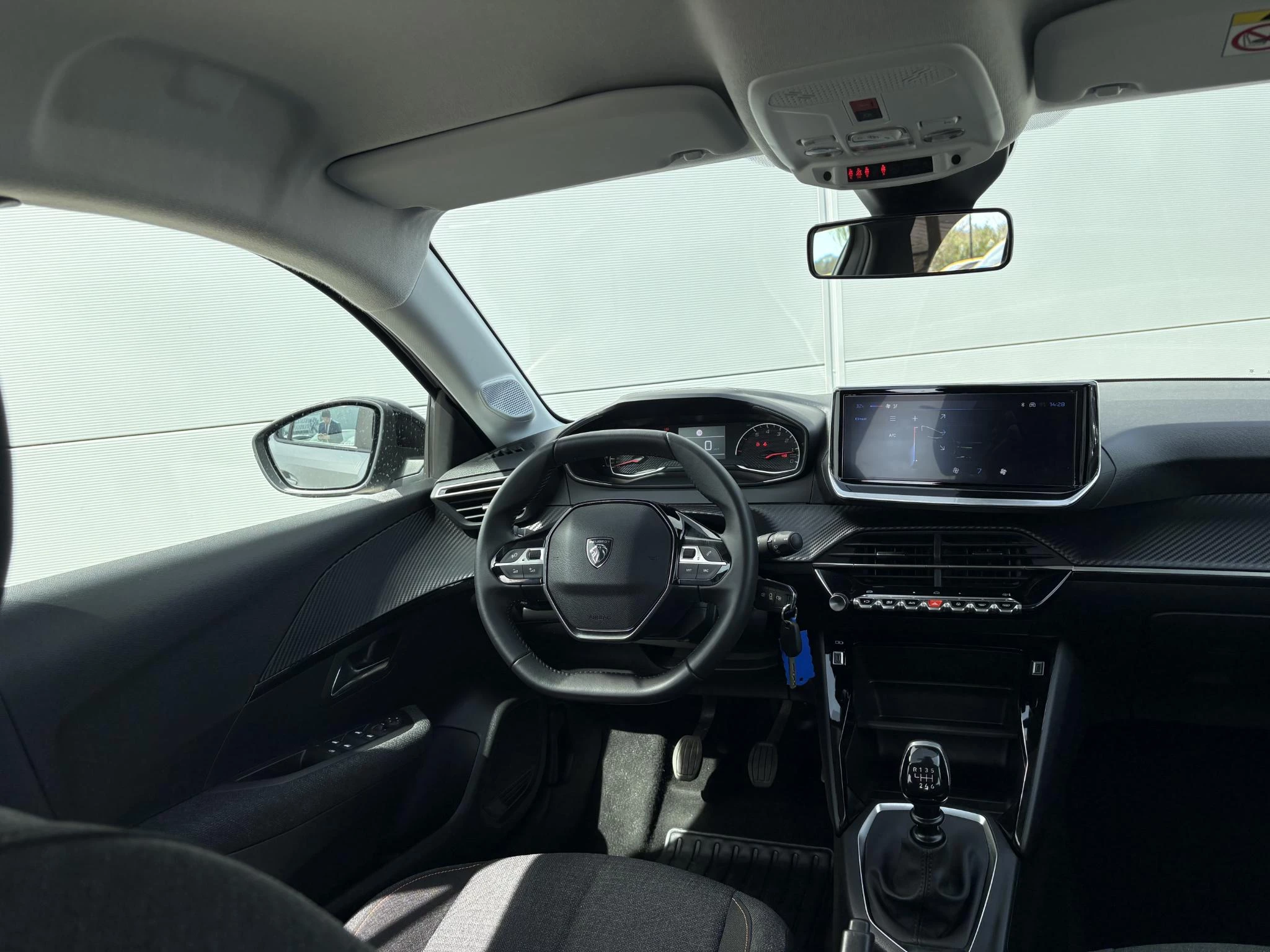 Peugeot-208-image-17