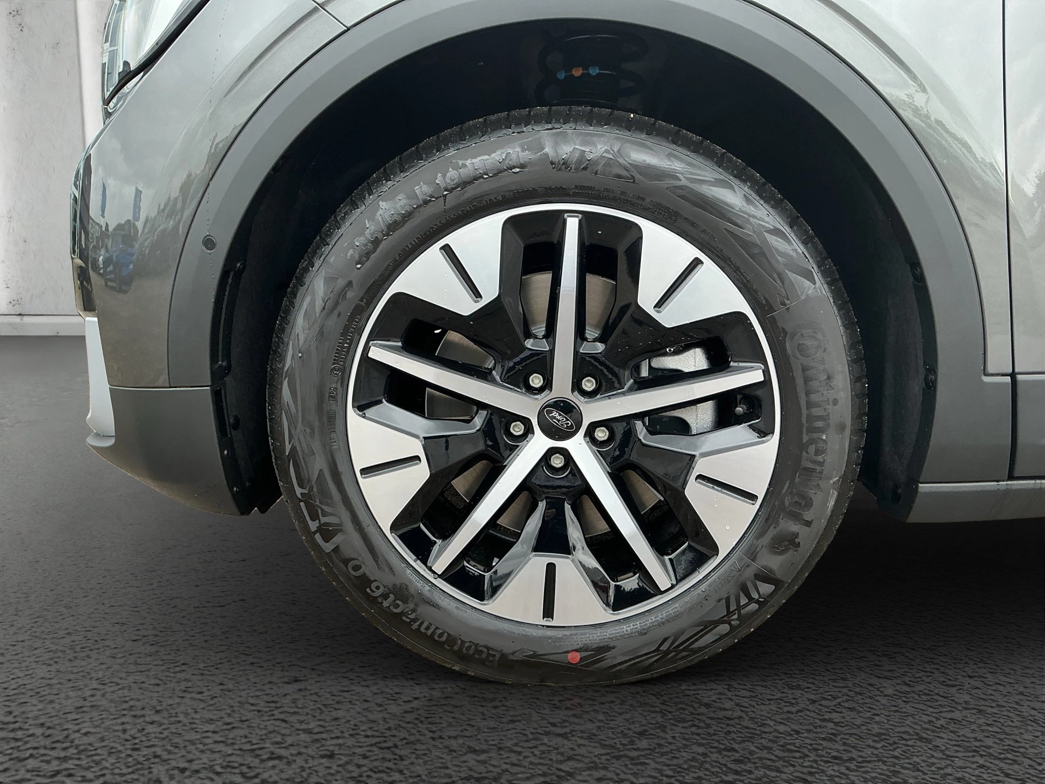 Ford Explorer Select Extended Range 79kWh RWD Sports Utility Vehicle. 210 kW. MJ 2026.75