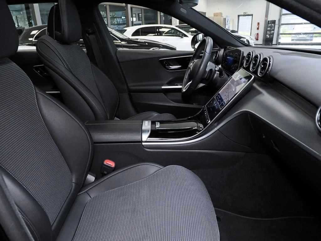 Mercedes-Benz-C-Klasse 200 d-image-12