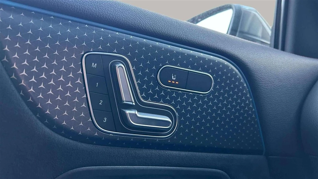 Mercedes-Benz-EQA-image-9