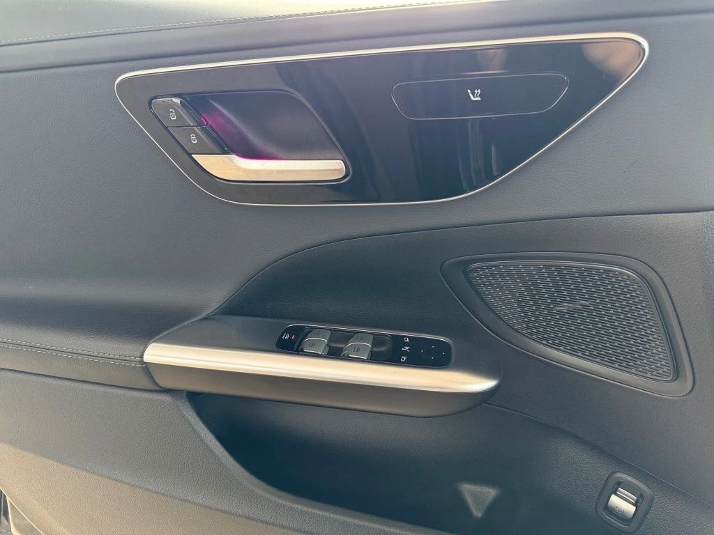 Mercedes-Benz-C-Klasse 220-image-8