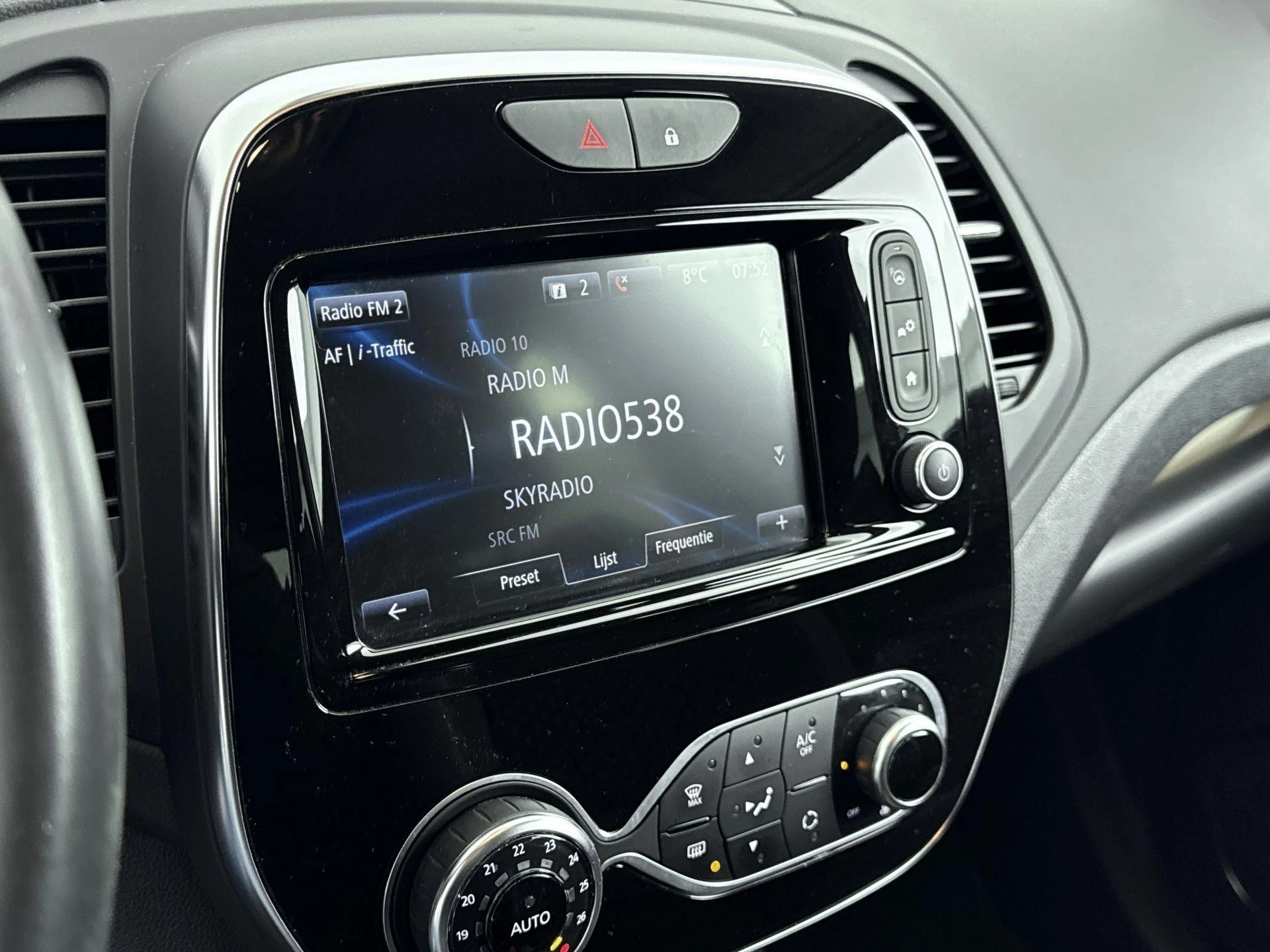 Renault-Captur-image-5