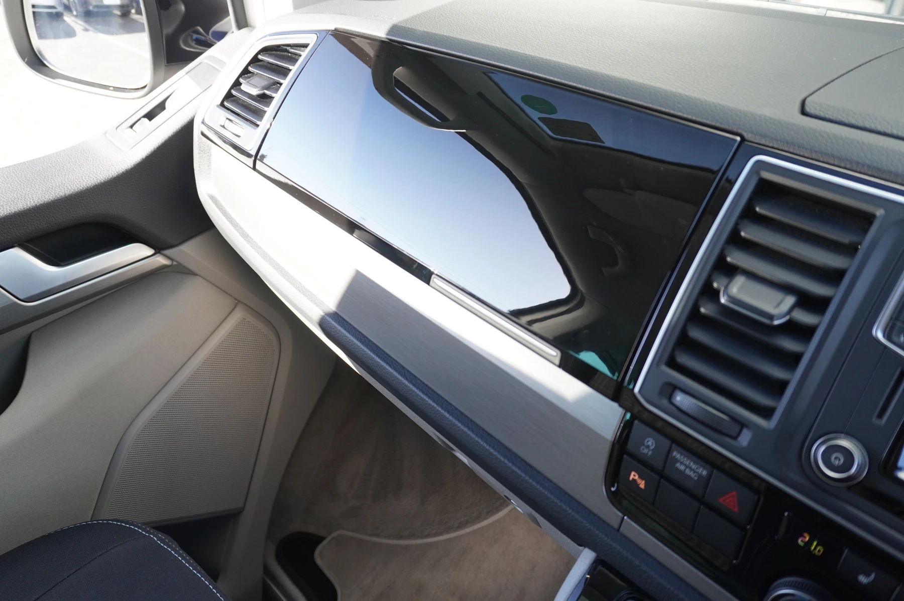 Volkswagen-California-image-24