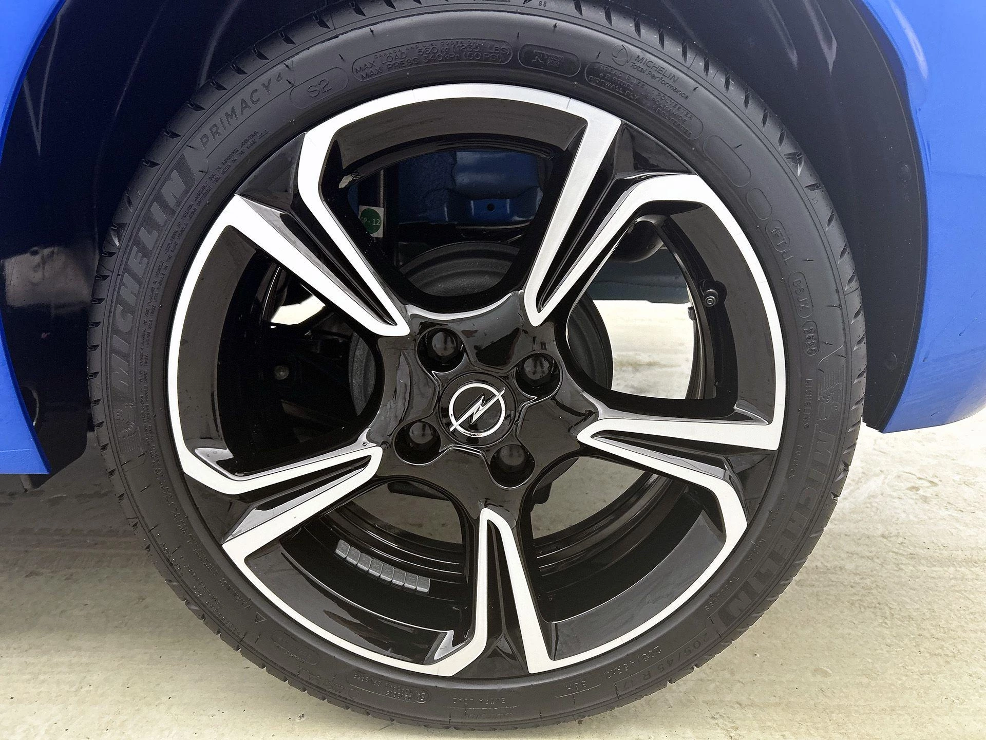 Opel Corsa 1.2 Turbo Yes
