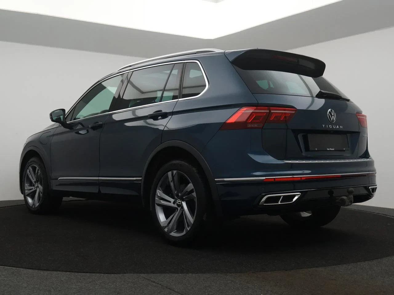 Volkswagen Tiguan eHybrid (PHEV) Tiguan eHybrid 1.4 TSI 150pk R-Line AUTOMAAT*NAVI*PANO*ADAPTIVE*TREKHAAK