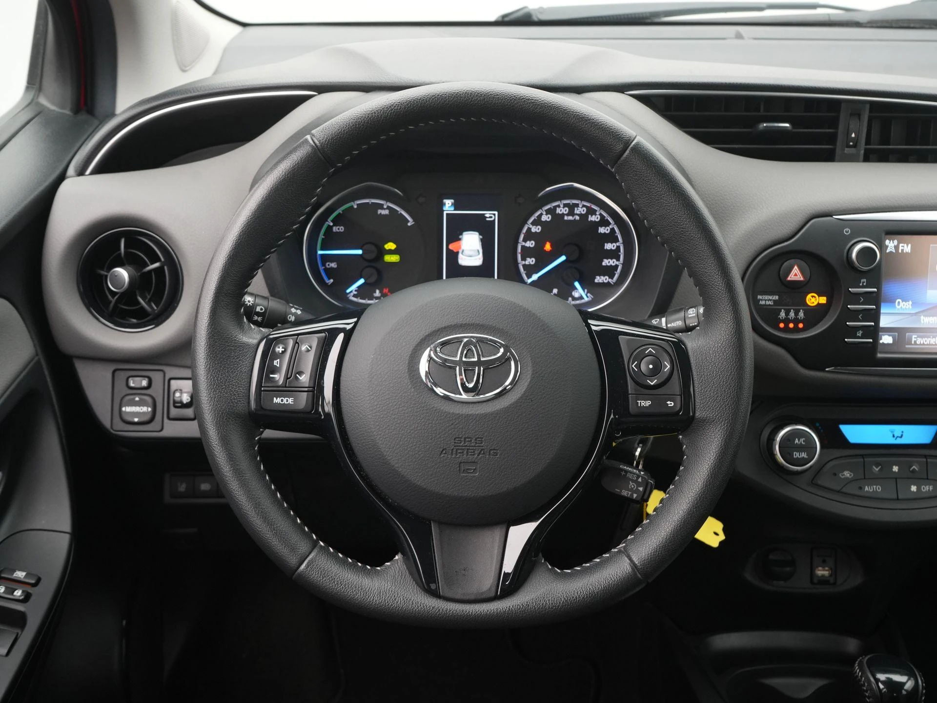 Toyota-Yaris-image-7
