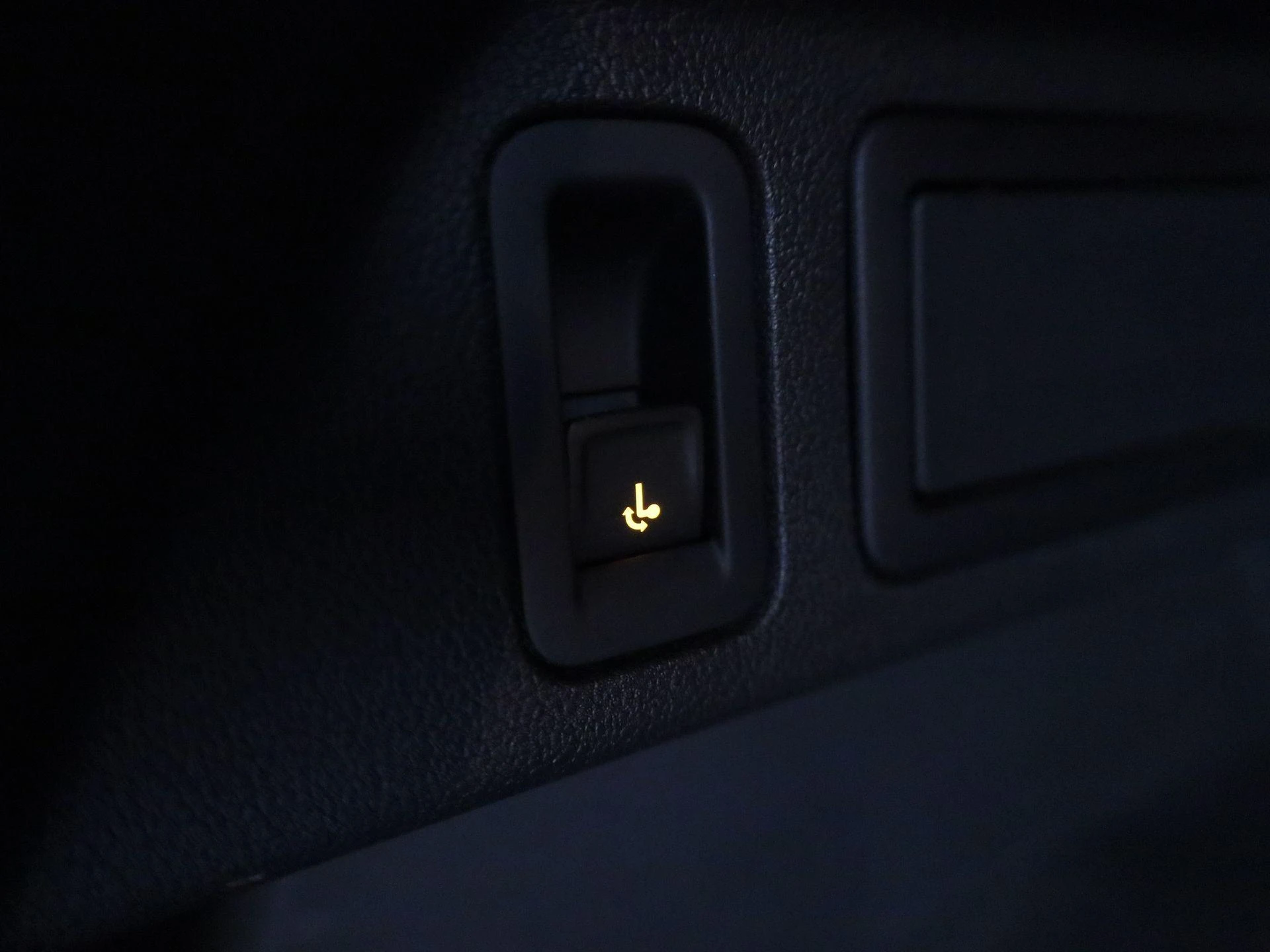 Volkswagen-Tiguan-image-13